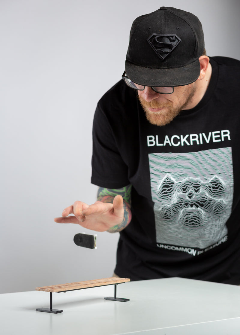 BLACKRIVER STREET BENCH