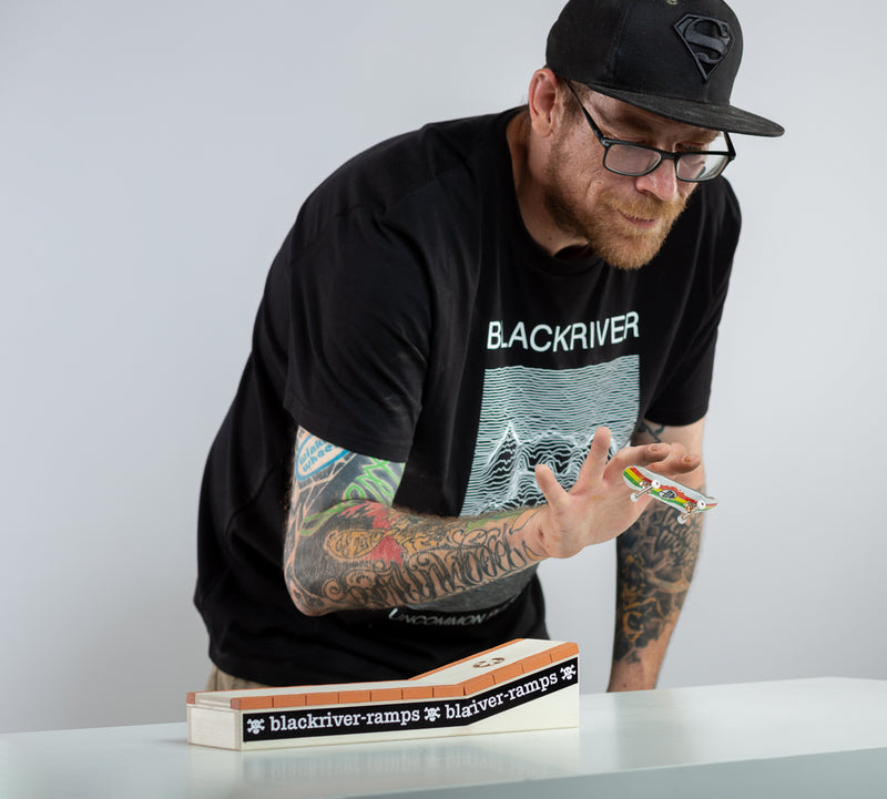 BLACKRIVER BRICK CURB FINGERBOARD RAMP