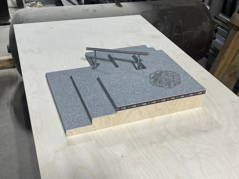 USAFBL PRO SERIES  3 STAIR W/ RAIL