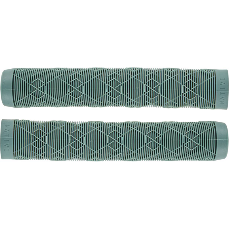 NATIVE EMBLEM SCOOTER GRIPS