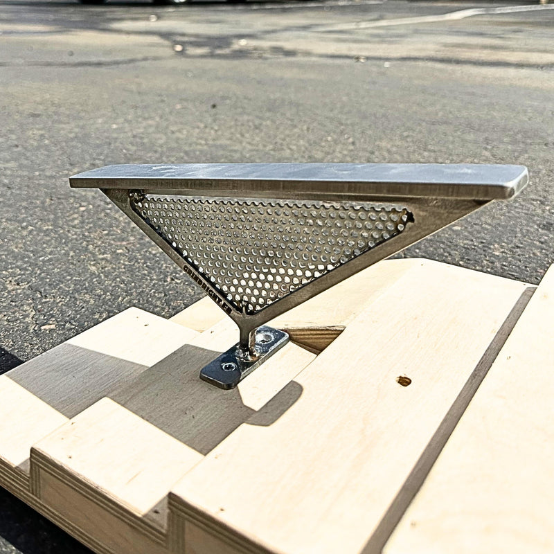 THE FLOATER FINGERBOARD RAIL