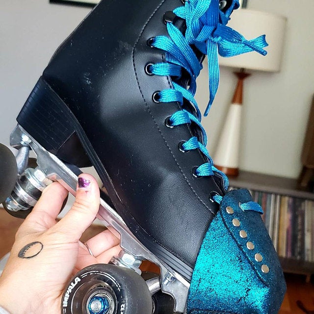 ROLLER STUFF GLITTER SUEDE TOE CAPS