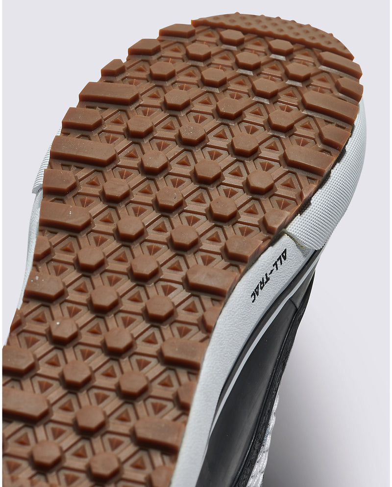 VANS STANDARD MID SNOW MTE BOOT