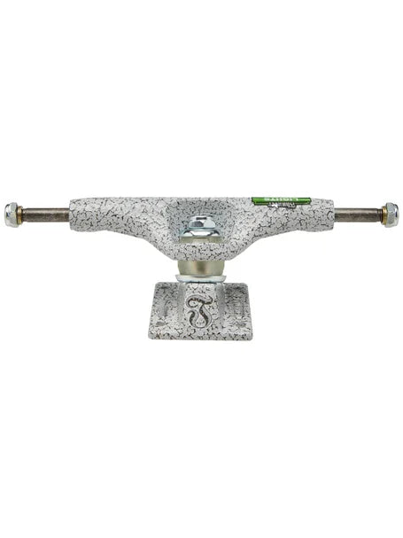 THUNDER LIGHT PEARL TRUCK