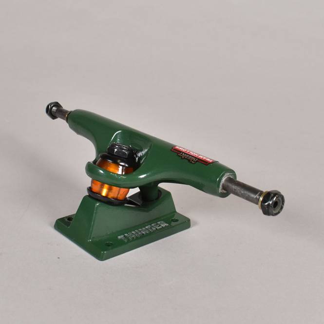 THUNDER TEAM HOLLOW LIGHT SKATEBOARD TRUCK